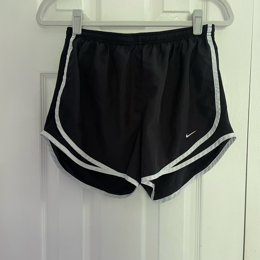 Nike women’s running shorts size medium